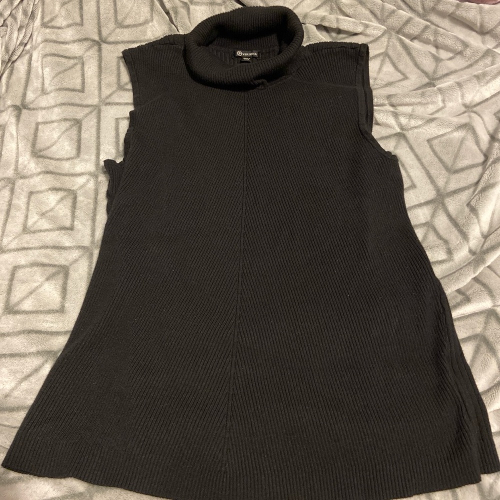 Sleeveless Black Turtleneck Top
